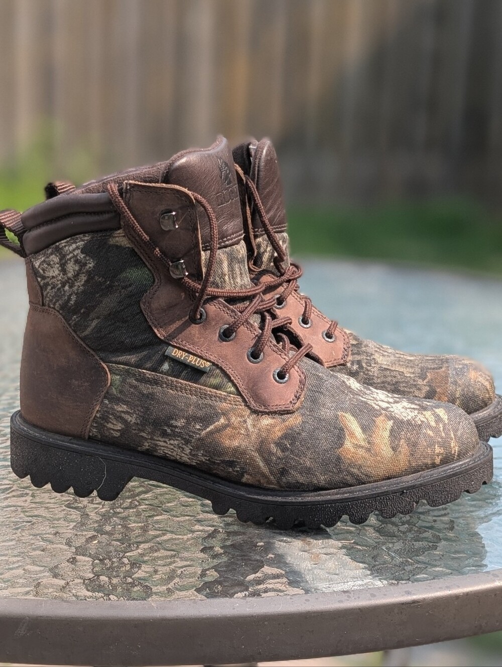 Cabela's dry-plus 6" uninsulated forest camo boots by Rocky men's size 10M light